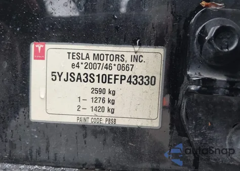 2014 Tesla Model S z USA, uszkodzony, nr VIN 5YJSA3S10EFP43330